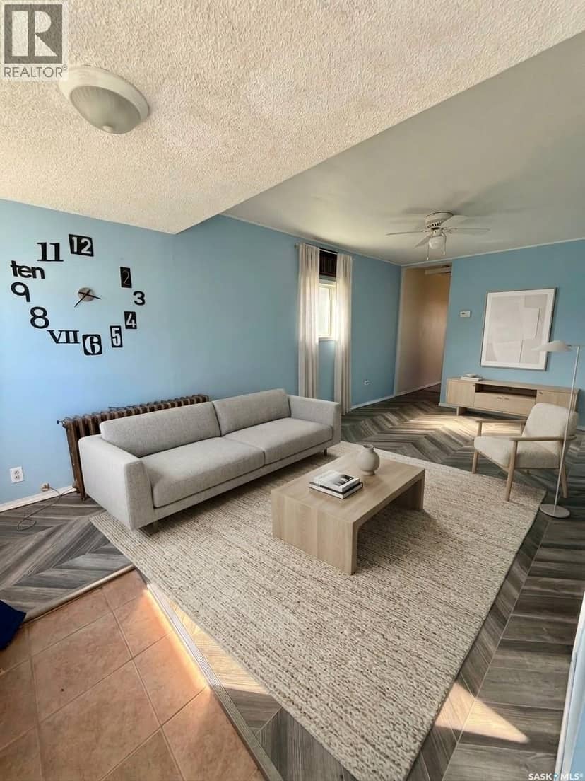 930 Vaughan STREET — photo 7 of 31