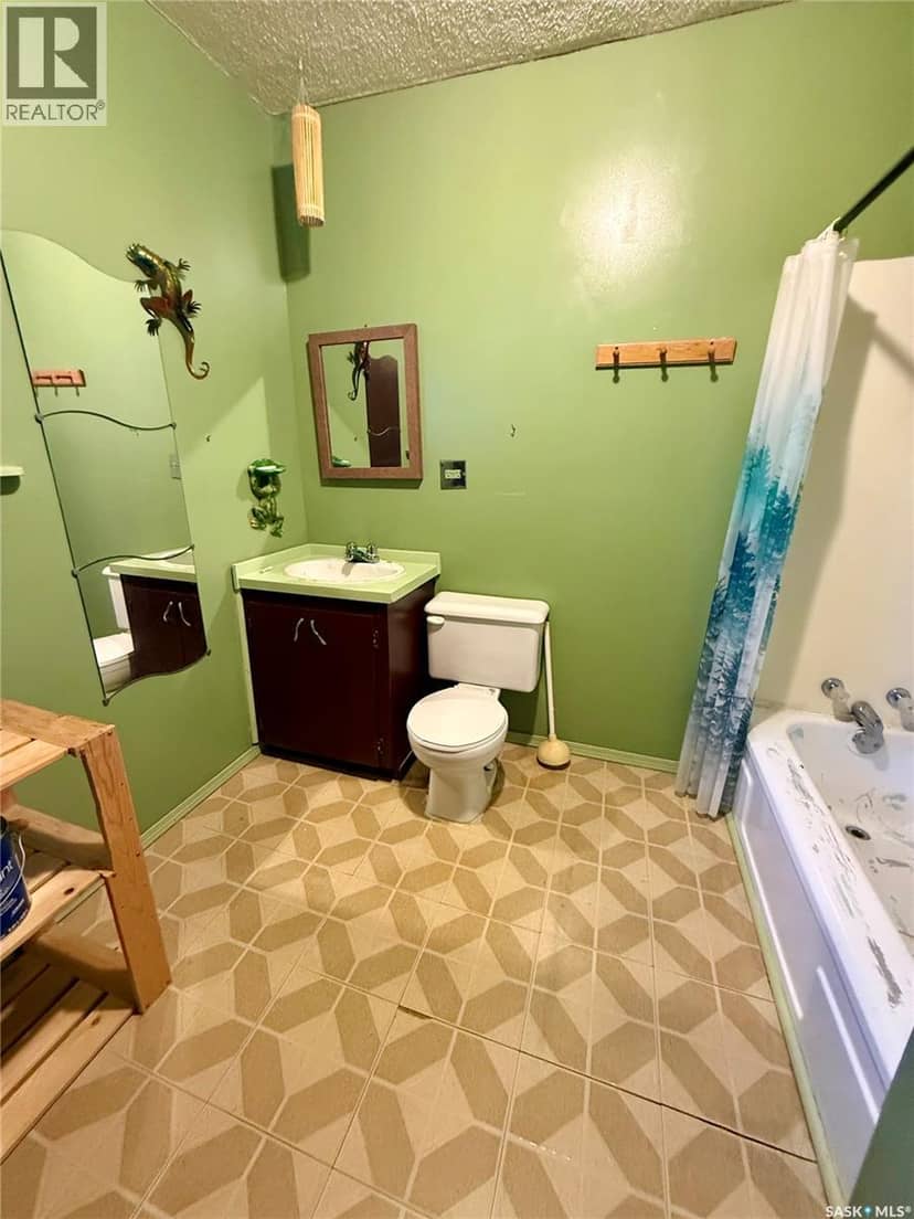 930 Vaughan STREET — photo 11 of 31