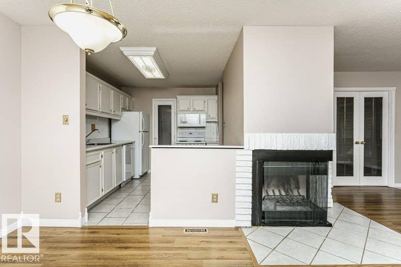 2083 Saddleback Rd NW, Edmonton, photo 7