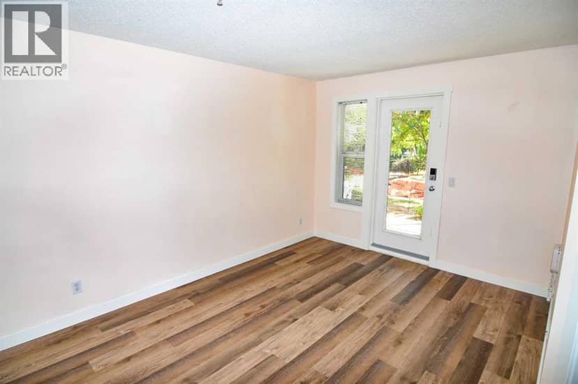 102, 1811 34 Avenue SW — photo 15 of 16