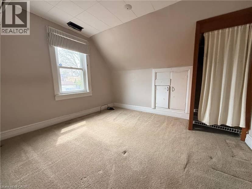 358 BARTON Street E — photo 25 of 30