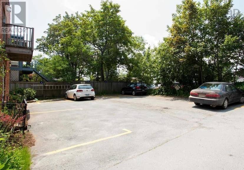 1266 Queen Street — photo 4 of 23