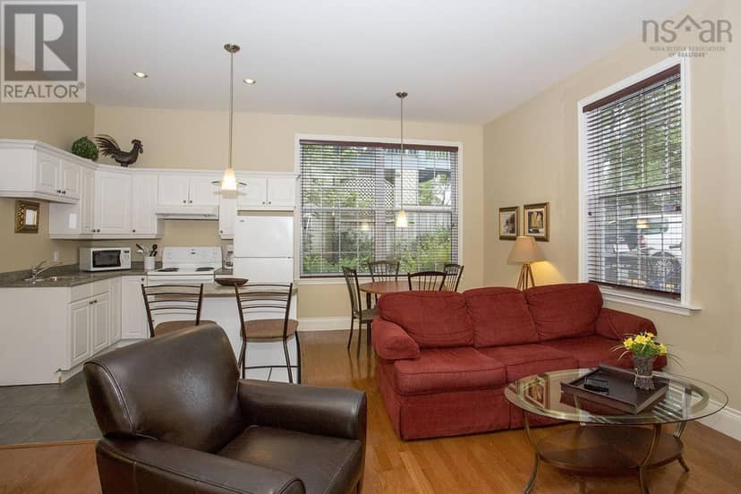 1266 Queen Street — photo 7 of 23