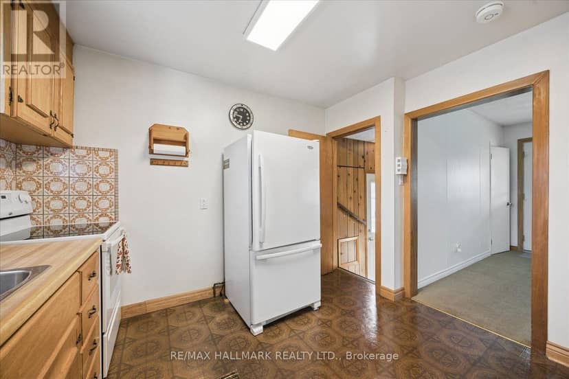 139 Elinor Avenue — photo 11 of 33