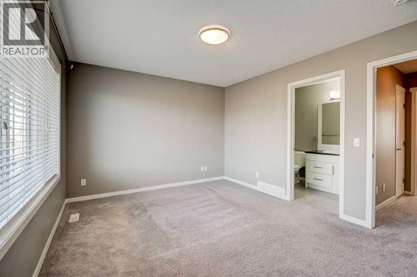 198 Masters Avenue SE — photo 19 of 37