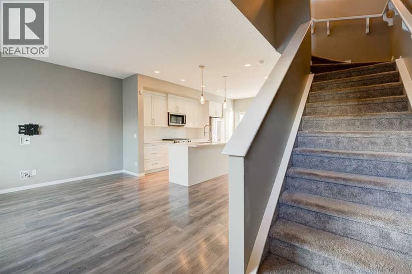 198 Masters Avenue SE, Calgary, photo 2