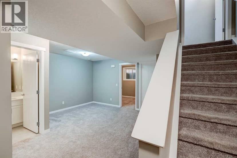 198 Masters Avenue SE — photo 22 of 37