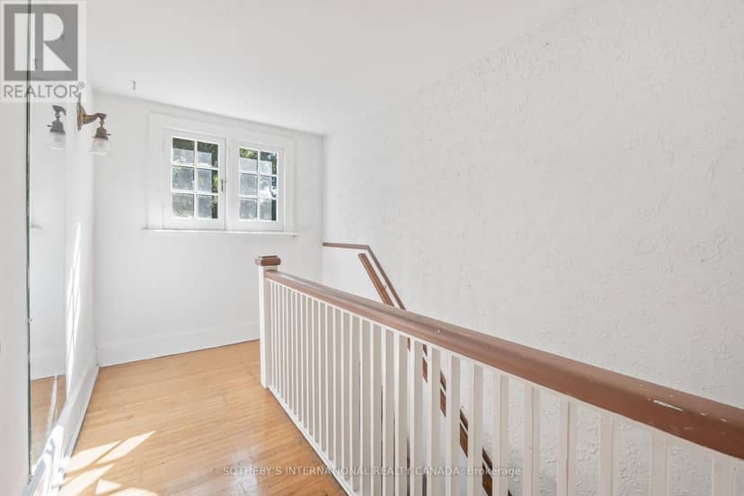 1462 Hurontario Street — photo 19 of 28
