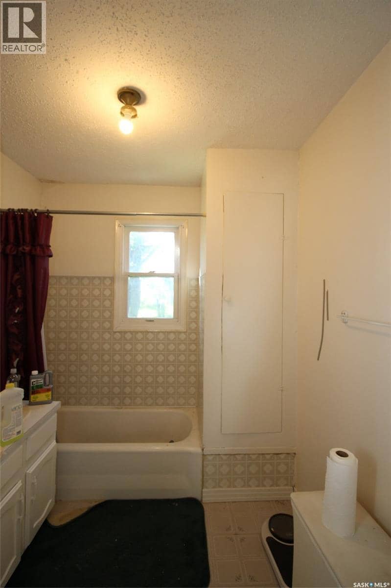 810 2nd AVENUE — photo 16 of 33