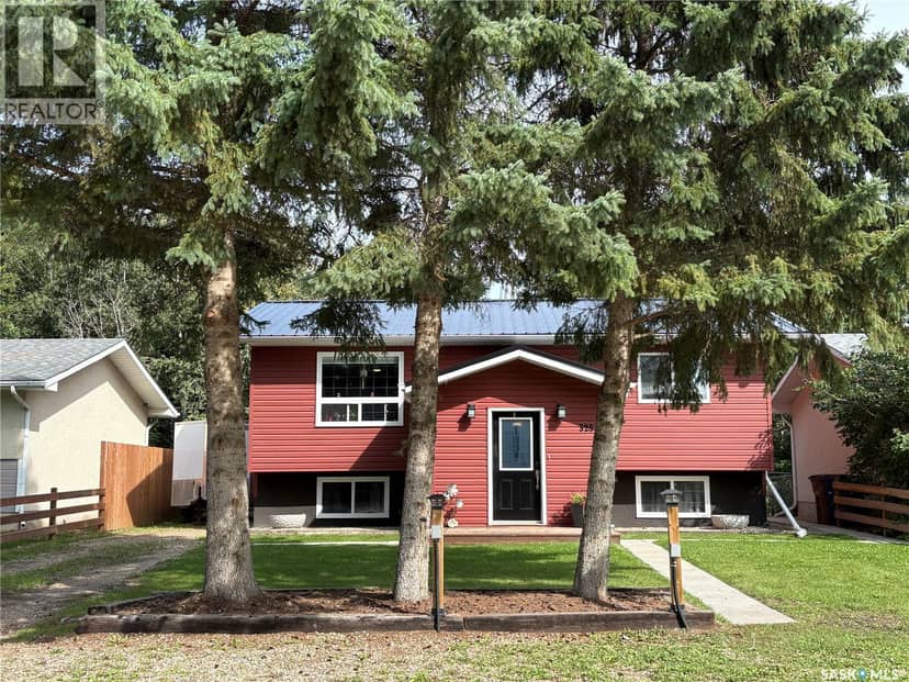 325 1st AVENUE N, Big River, photo 2