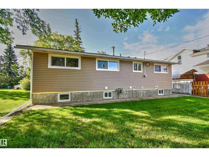 5310 51 AV — photo 20 of 23