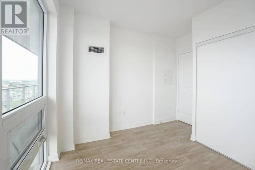 802 - 4677 Glen Erin Drive — photo 23 of 40