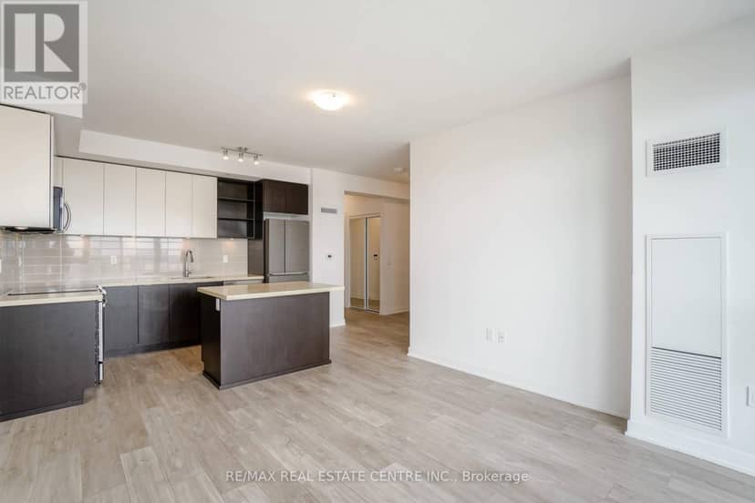 802 - 4677 Glen Erin Drive — photo 9 of 40