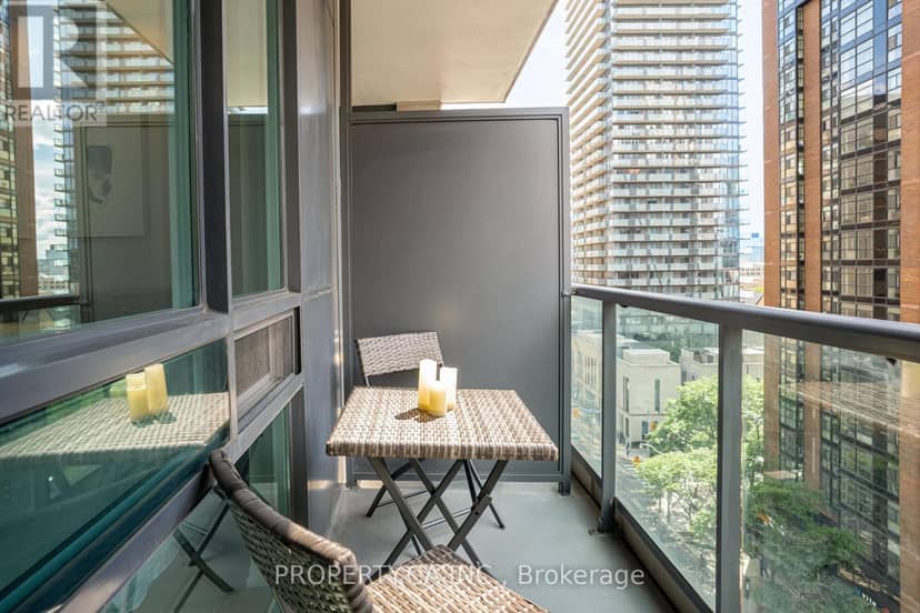 904 - 1121 Bay Street — photo 24 of 31