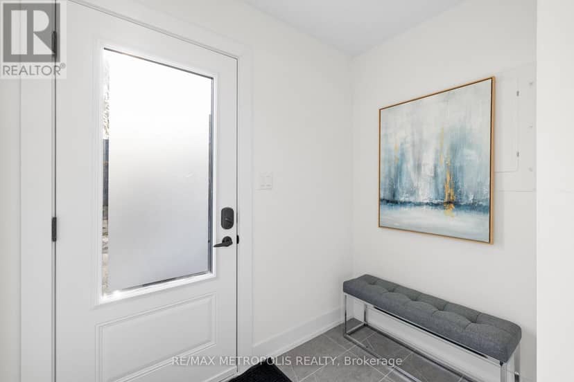 447 Lansdowne Avenue — photo 39 of 40