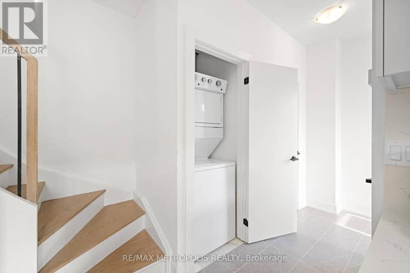447 Lansdowne Avenue — photo 40 of 40