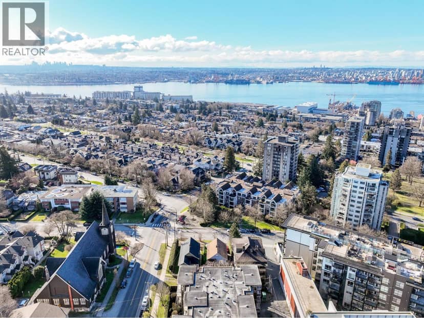 160 E 10TH STREET, North Vancouver, photo 5
