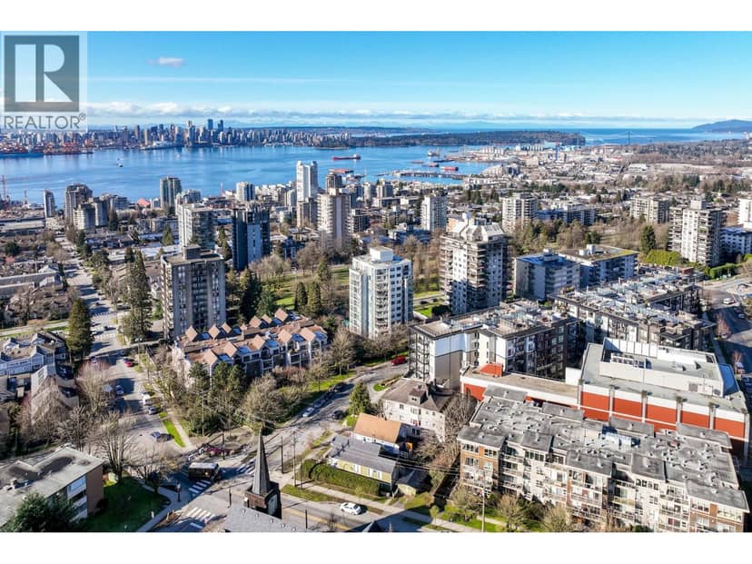160 E 10TH STREET, North Vancouver, photo 6