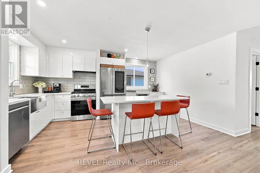 34 Oakwood Street — photo 5 of 40