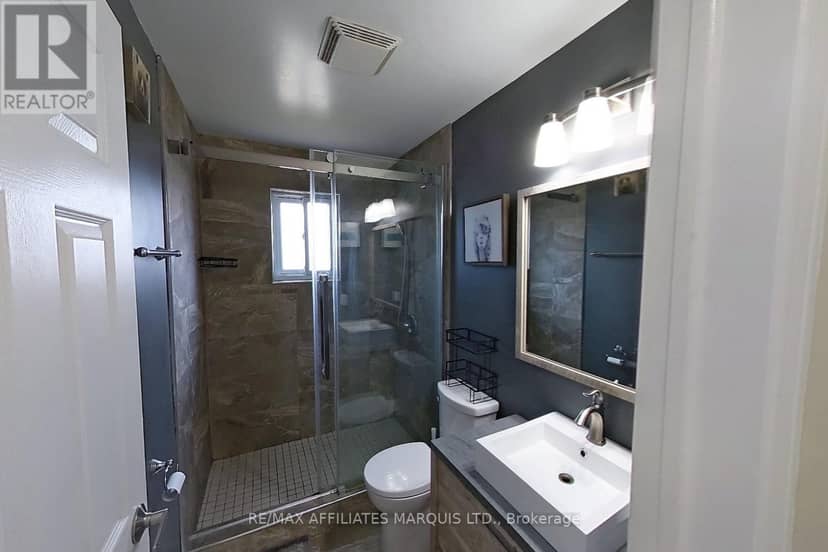 1101 McConnell Avenue — photo 15 of 16