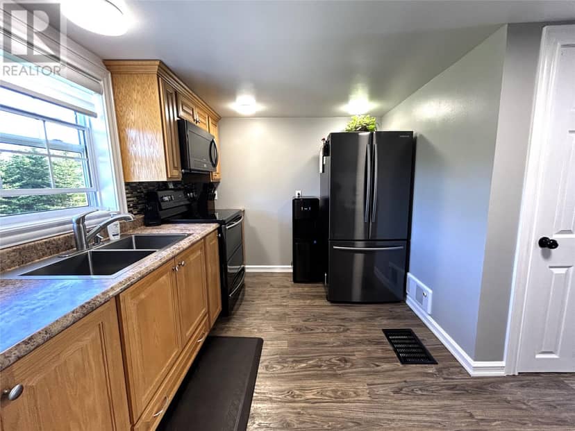 130 Main Road — photo 12 of 40