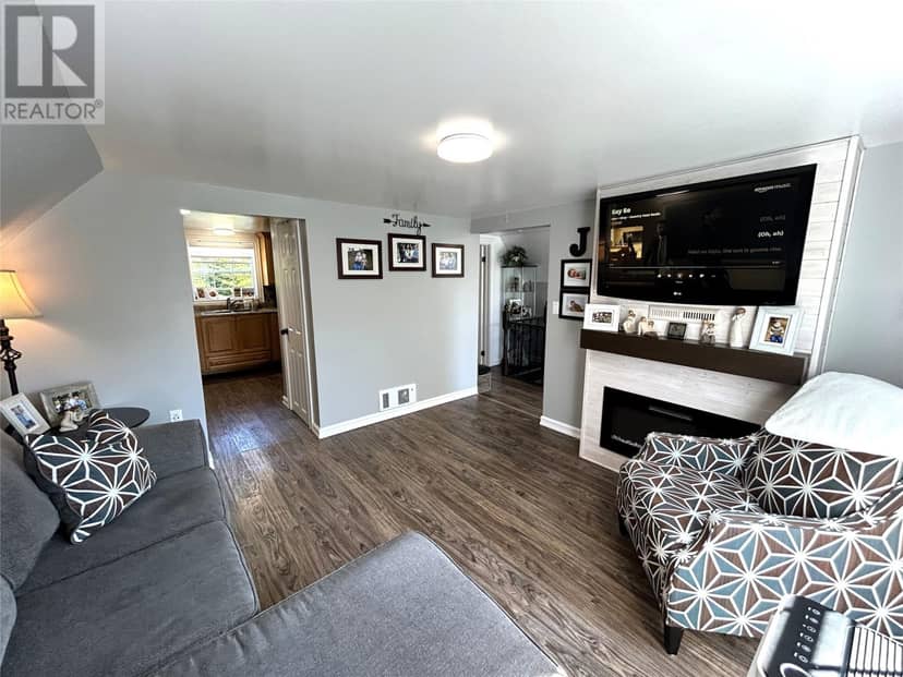 130 Main Road — photo 6 of 40