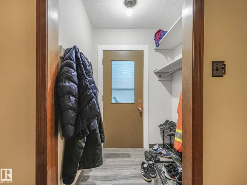 10948 108 ST NW, Edmonton, photo 2
