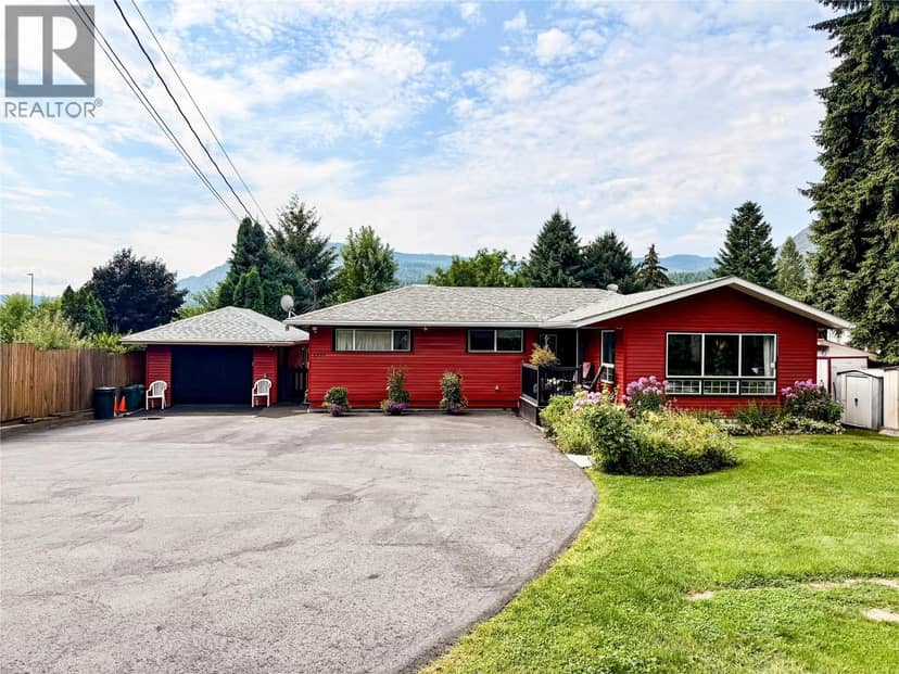 8329 Highway 3B, Trail