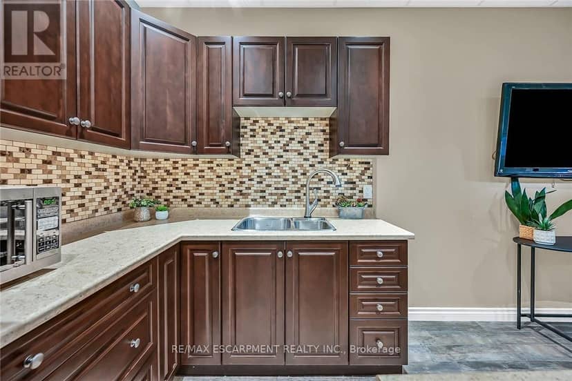 50 Keith Street — photo 34 of 40