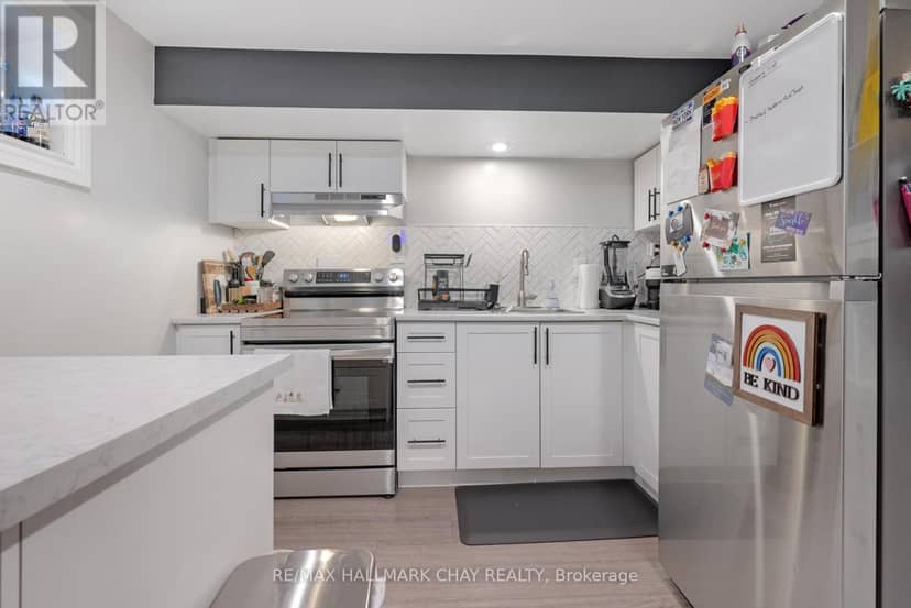 11 Daphne Crescent — photo 26 of 37