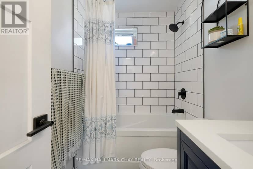 11 Daphne Crescent — photo 20 of 37