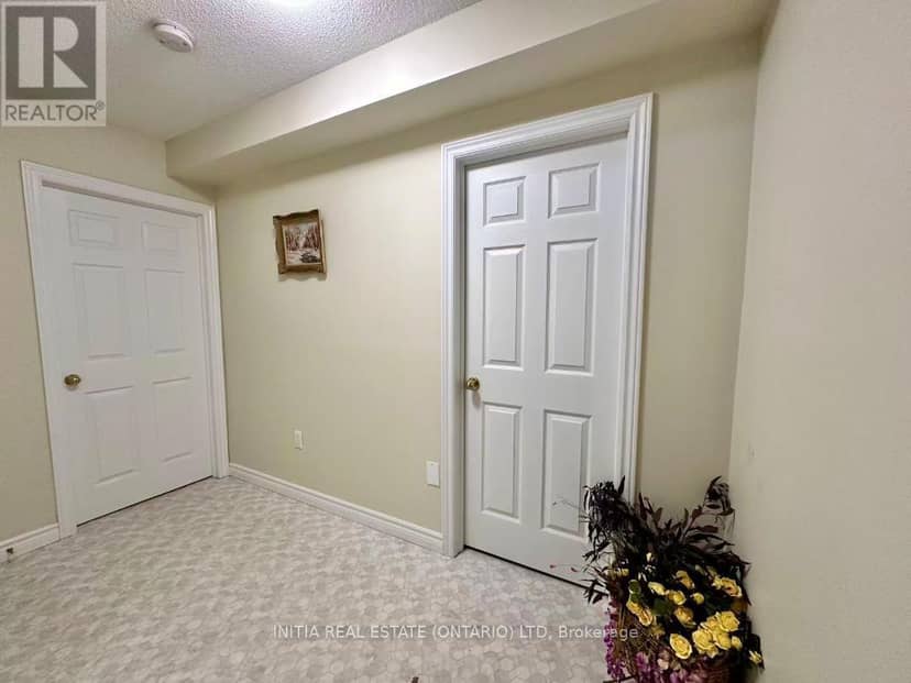 25 - 270 North Centre Road — photo 17 of 24