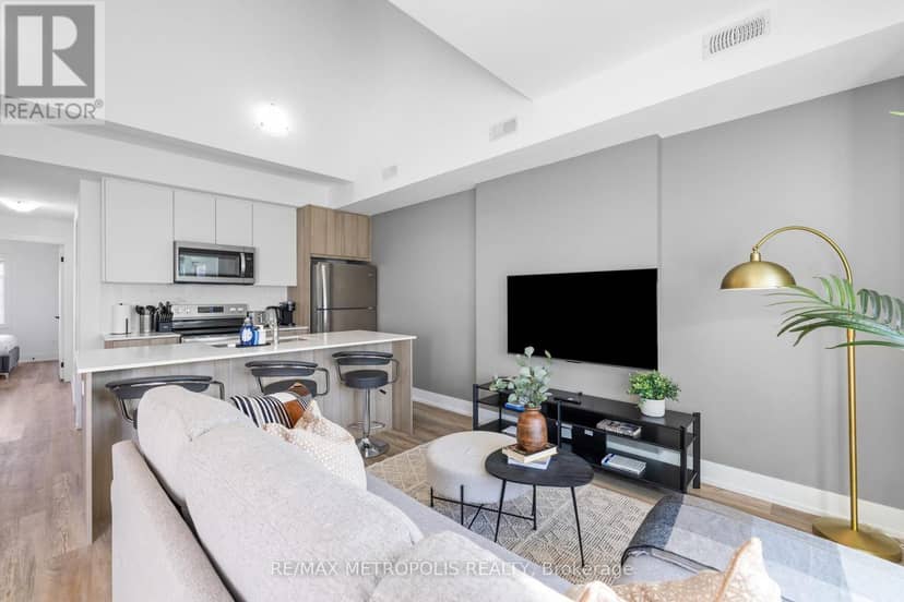 449 Lansdowne Avenue — photo 3 of 40