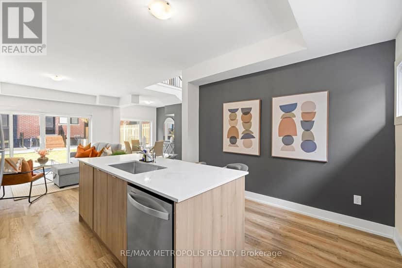 449 Lansdowne Avenue — photo 34 of 40