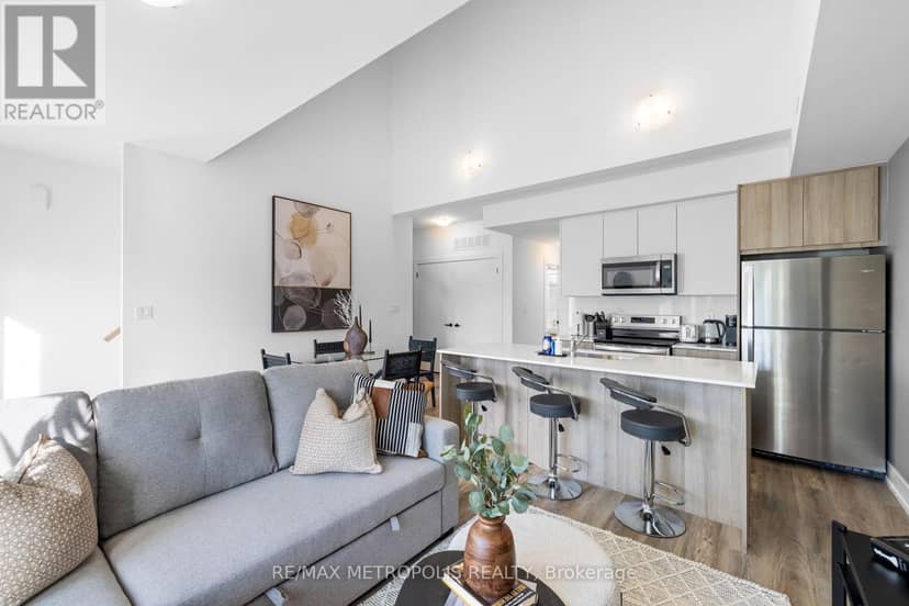 449 Lansdowne Avenue — photo 4 of 40