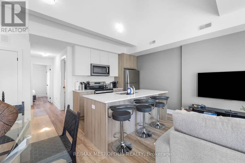 449 Lansdowne Avenue — photo 5 of 40