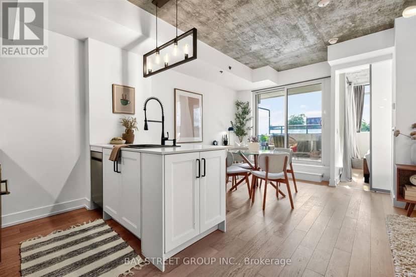 211 - 20 Minowan Miikan Lane W — photo 5 of 26