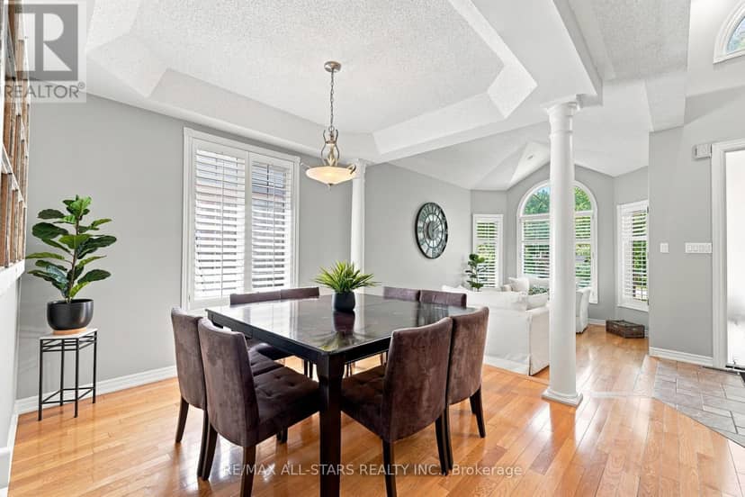 15 Ivygreen Road — photo 11 of 40