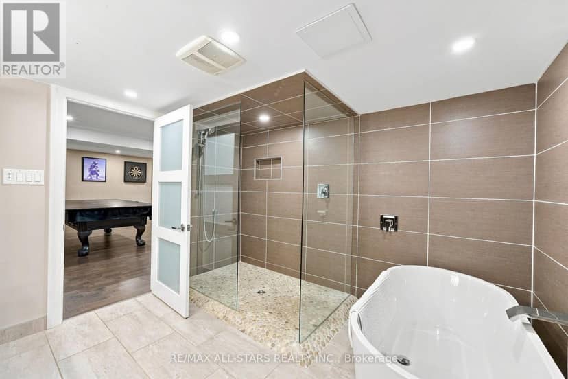 15 Ivygreen Road — photo 34 of 40
