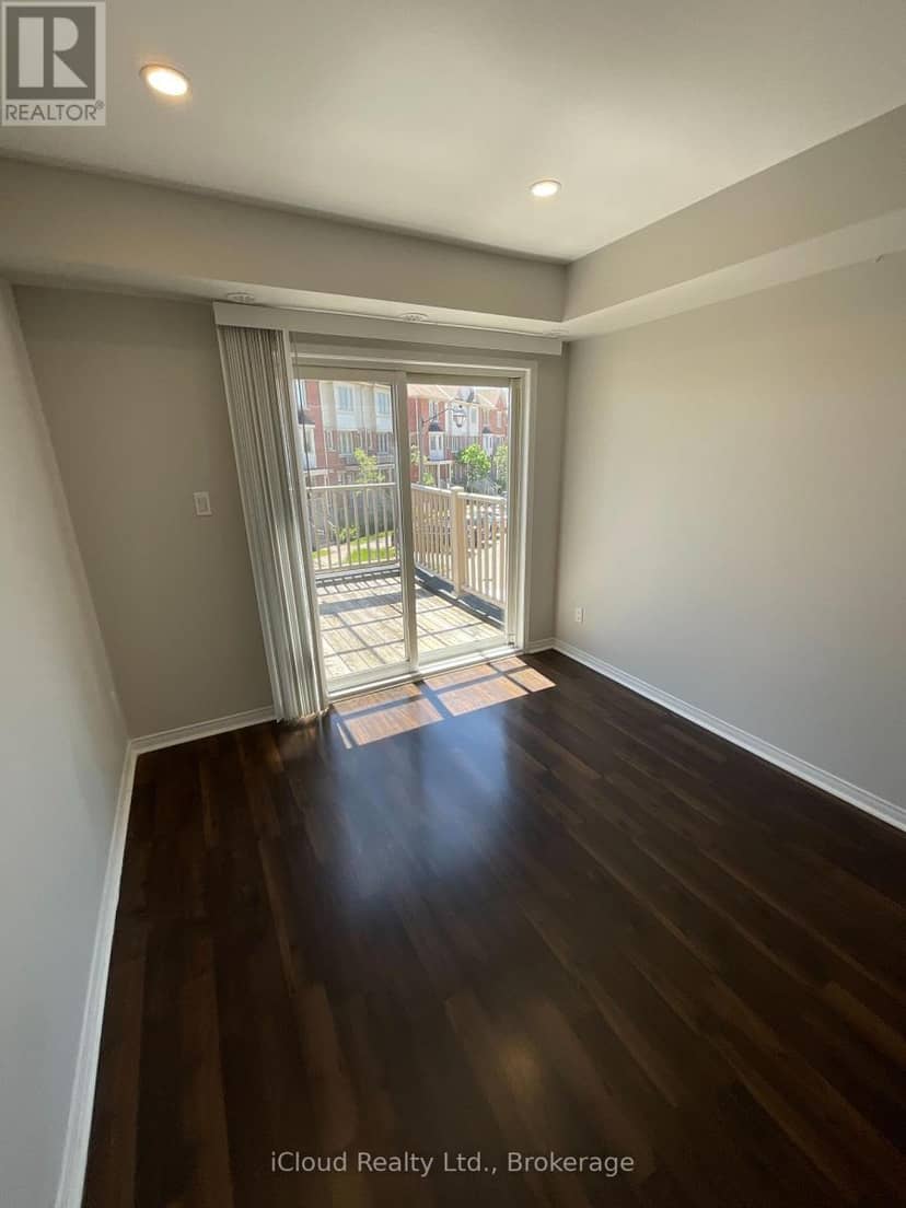 8 - 3070 Thomas Street — photo 12 of 35