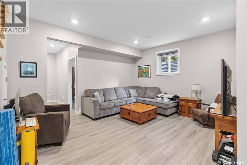 1602 Edward AVENUE — photo 21 of 40