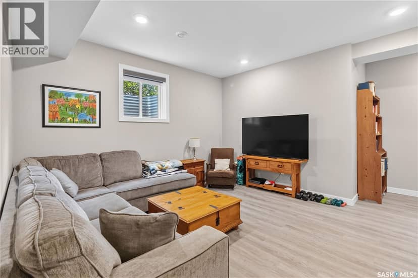 1602 Edward AVENUE — photo 22 of 40