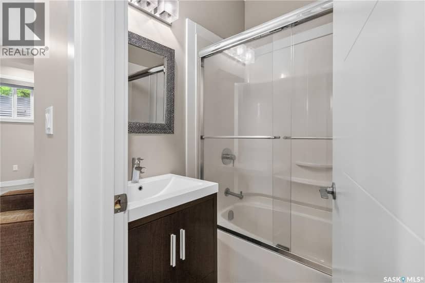 1602 Edward AVENUE — photo 24 of 40