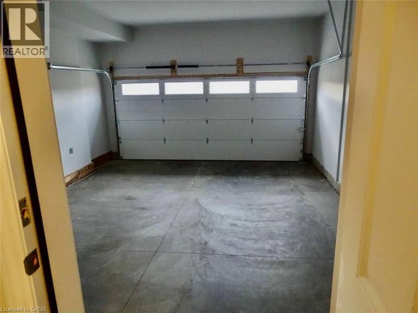 204 BETHUNE Avenue — photo 18 of 20