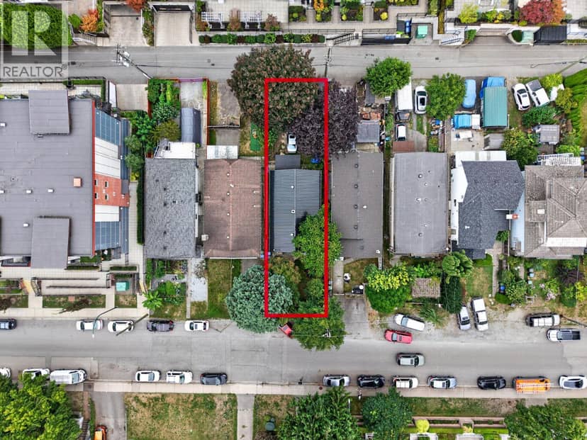 2357 HAWTHORNE AVENUE, Port Coquitlam