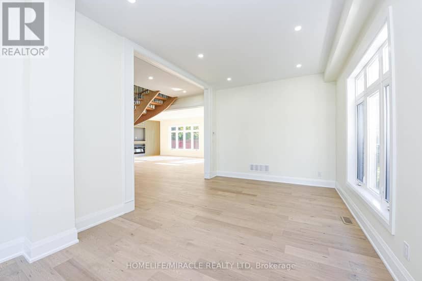11 Hillcrest Avenue — photo 32 of 40