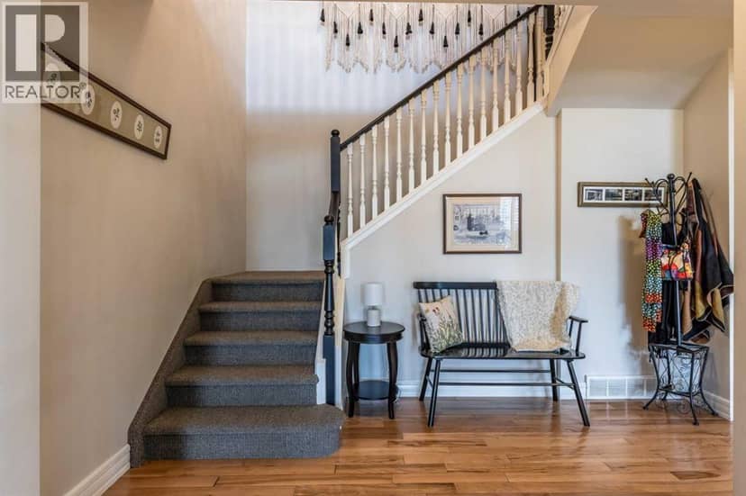 1111 5 Street SE — photo 22 of 40