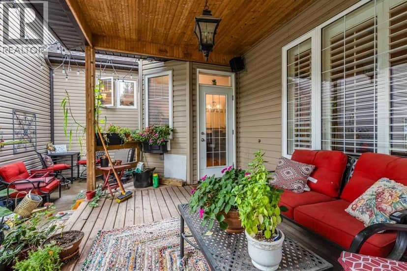 1111 5 Street SE — photo 39 of 40