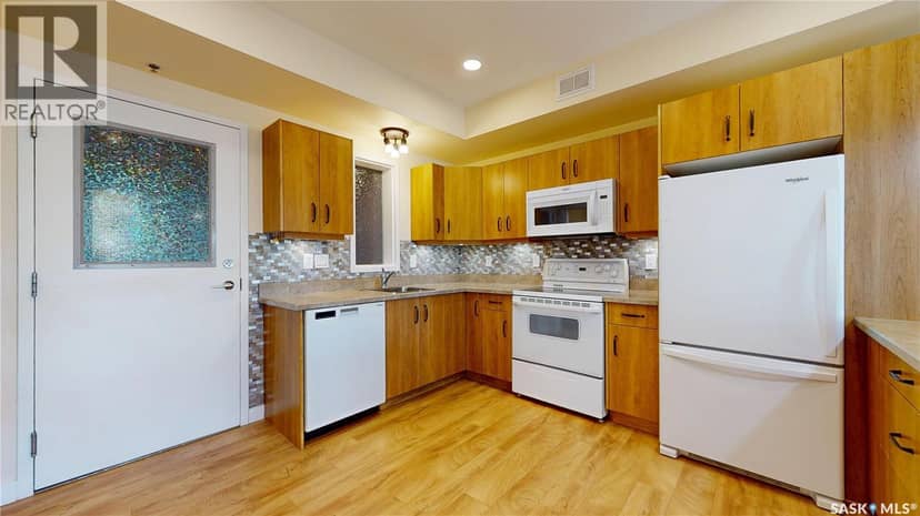 104 1625 Badham Boulevard — photo 7 of 40