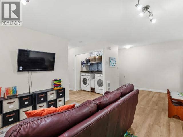 20-35 Sybil Circle — photo 17 of 30